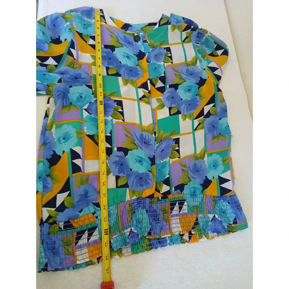 Vintage CAMI Blouse Women's Size 8 Blue Multi Floral Short‎ Sleeve Round Neck